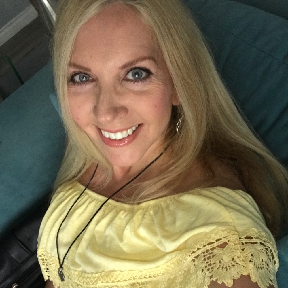 Meet your Posher, Christina